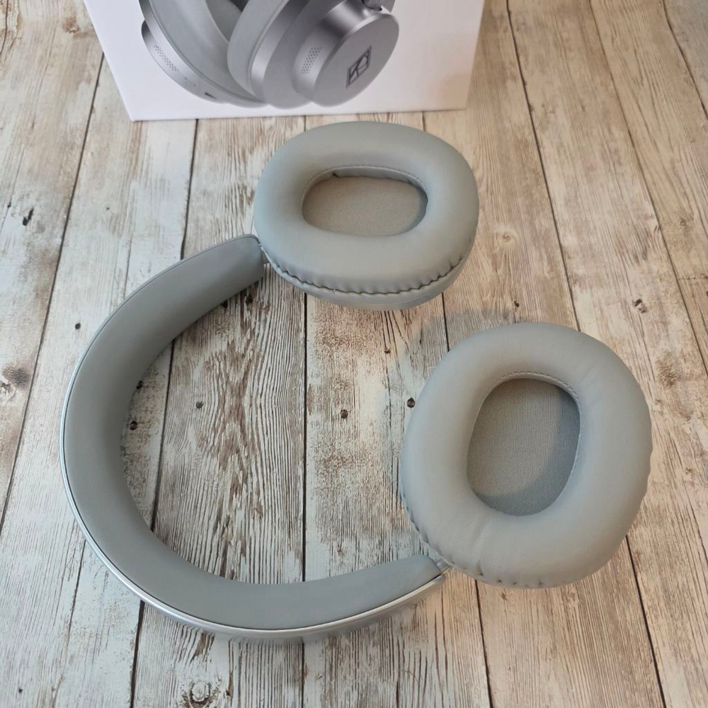 Ralph Lauren Unisex Wireless Headphones Gray/Silver - Picture 8 of 9